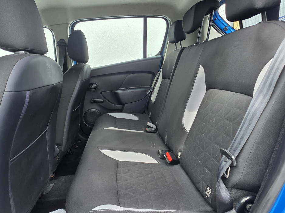 2015 Dacia Sandero Stepway - image 7
