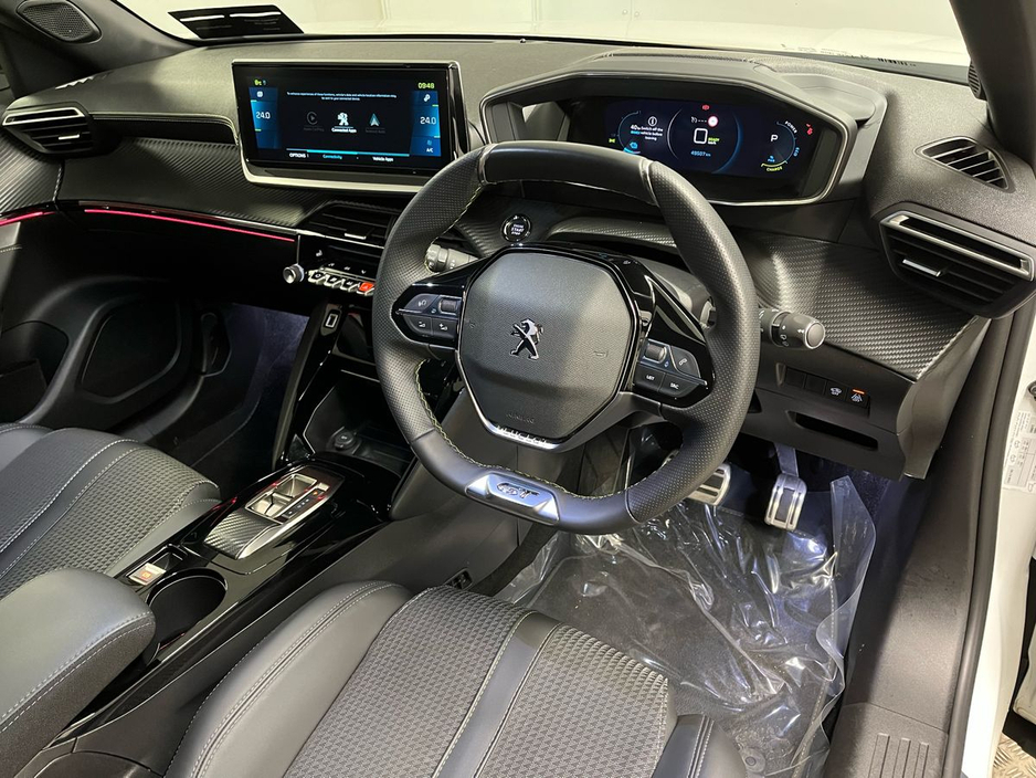 2023 Peugeot 2008 - image 9