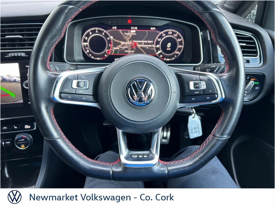 2020 Volkswagen Golf - image 16