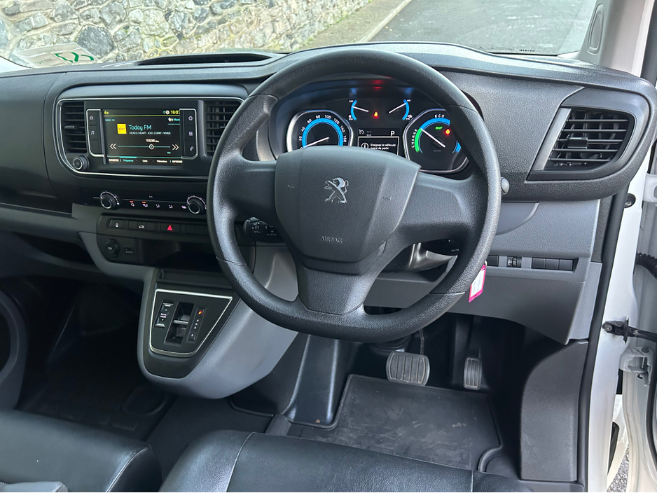 2022 Peugeot Expert EACTIVE STANDARD 100KW 50KWH 4 €14,950