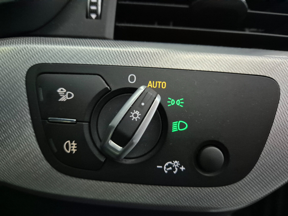 2019 Audi A4 - image 11