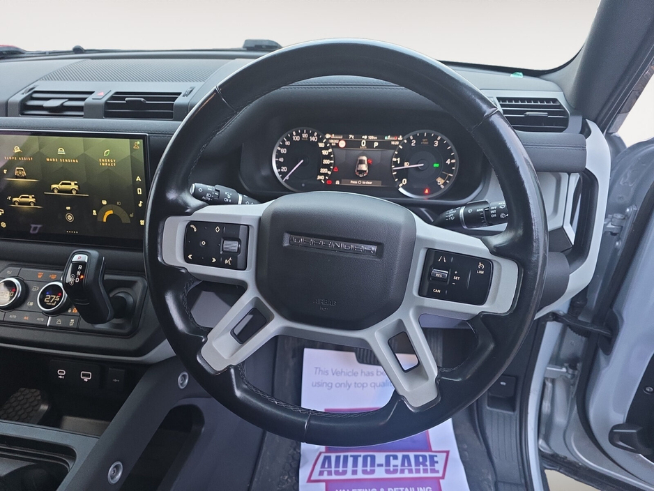 2022 Land Rover Defender  €49,500