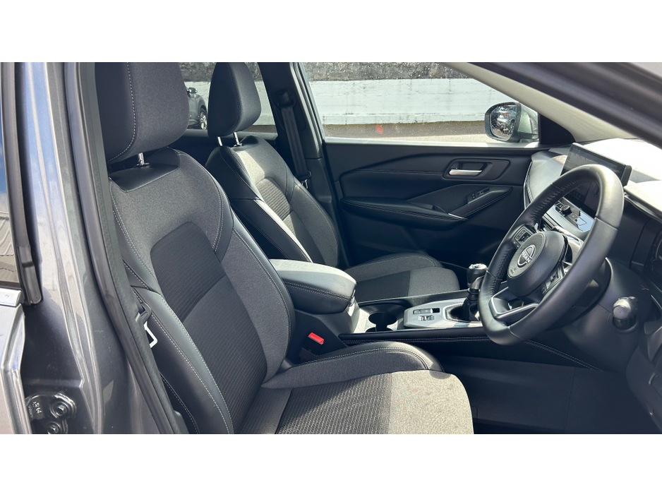 2025 Nissan Qashqai VERY LOW MILEAGE MANUAL PETROL SV PREMIUM €38,495