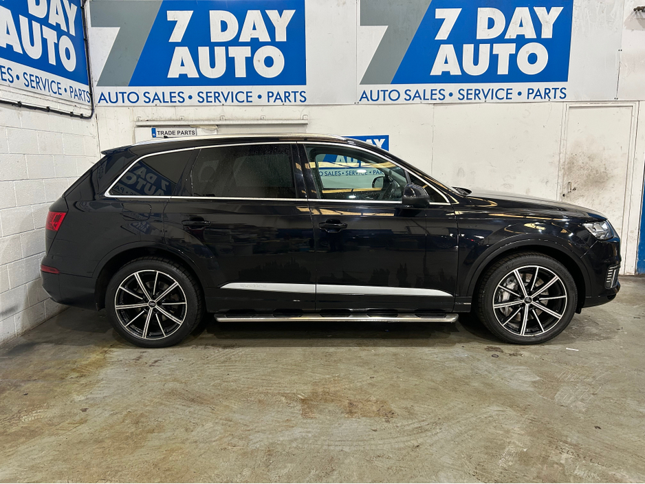 2018 Audi Q7 - image 3