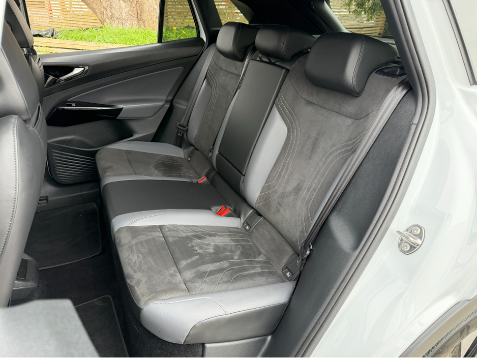 2022 Volkswagen ID.4 - image 23