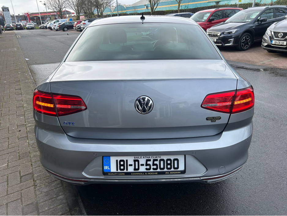 2018 Volkswagen Passat - image 15
