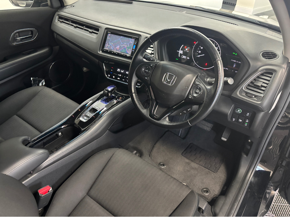 2017 Honda Vezel - image 13