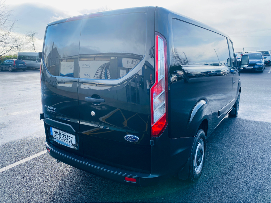 2021 Ford Transit Custom - image 5