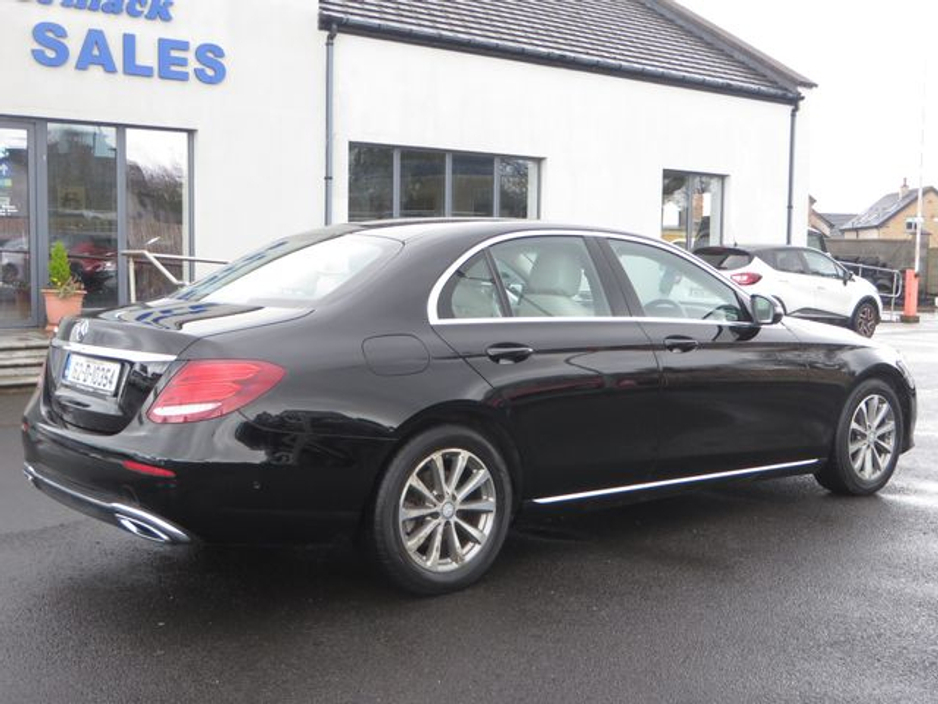 2016 Mercedes-Benz E Class - image 3