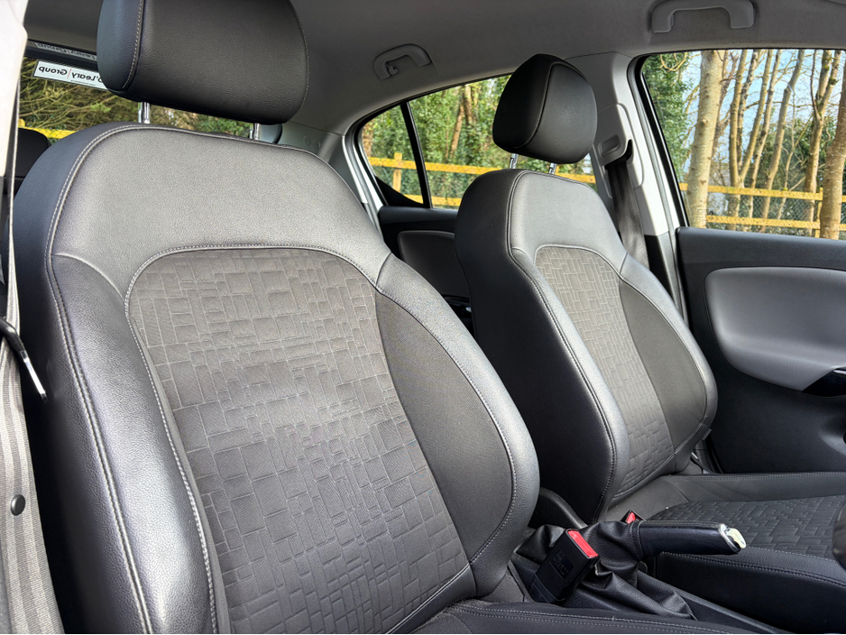 2016 Opel Corsa - image 10