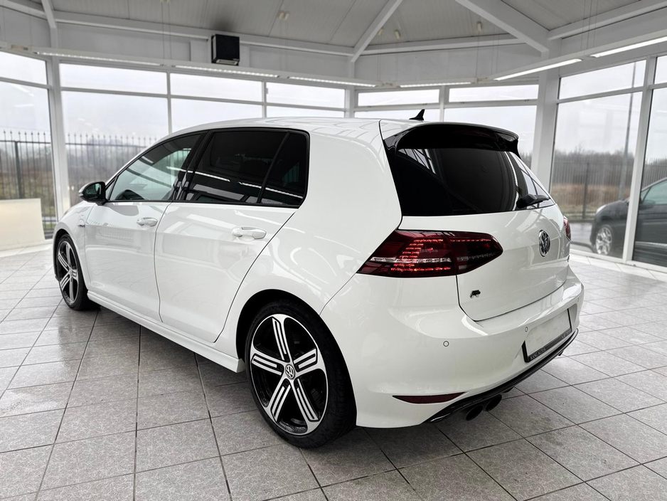 2016 Volkswagen Golf R 4MOTION 2.0 TSI AUTO €26,950