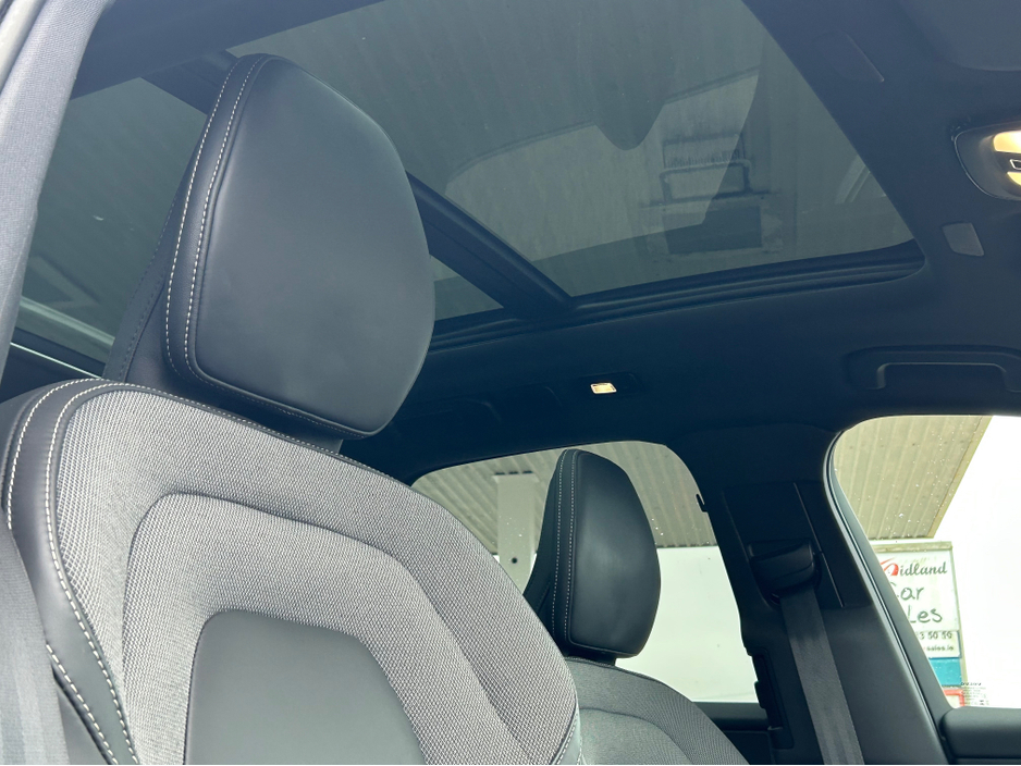 2025 Volvo XC60 + T6 PHEV  PLUS  AWD BLACK EDITION €61,800