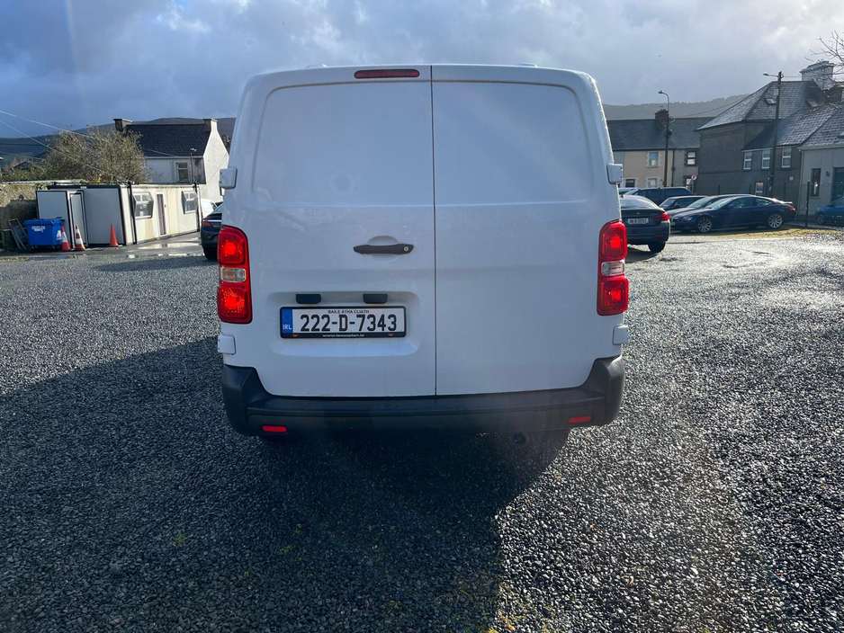 2022 Opel Vivaro LWB LOW MILEAGE €16,950