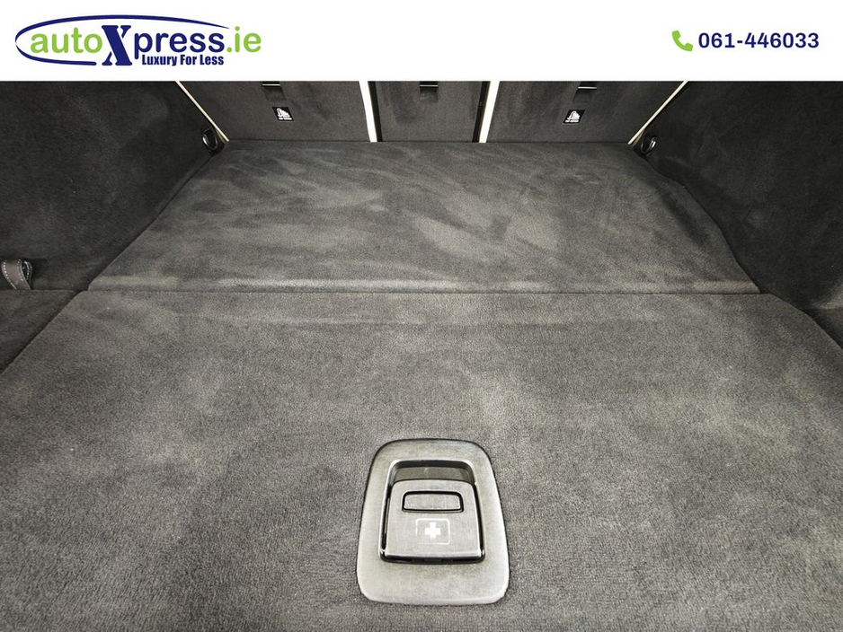 2021 BMW 3 Series - image 10