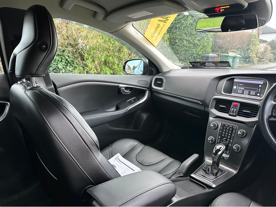 2015 Volvo V40 1.6 Petrol T4 SE Auto 5dr Hatchback | AA approved | Full Leather | Low km | 2 keys | Nov 26 NCT | Nov 26 tax | Sold serviced and valeted with warranty provided | Warranty provided. €11,950