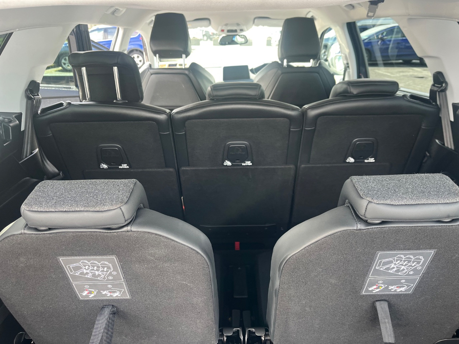 2019 Peugeot 5008 - image 17