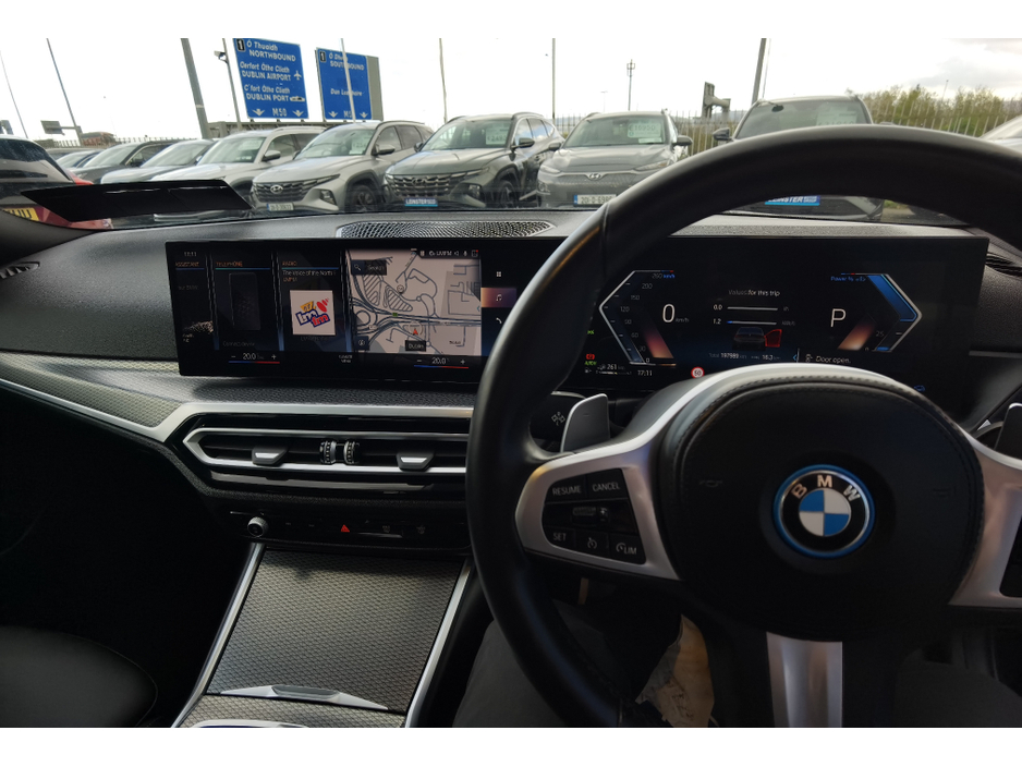 2022 BMW 3 Series - image 17