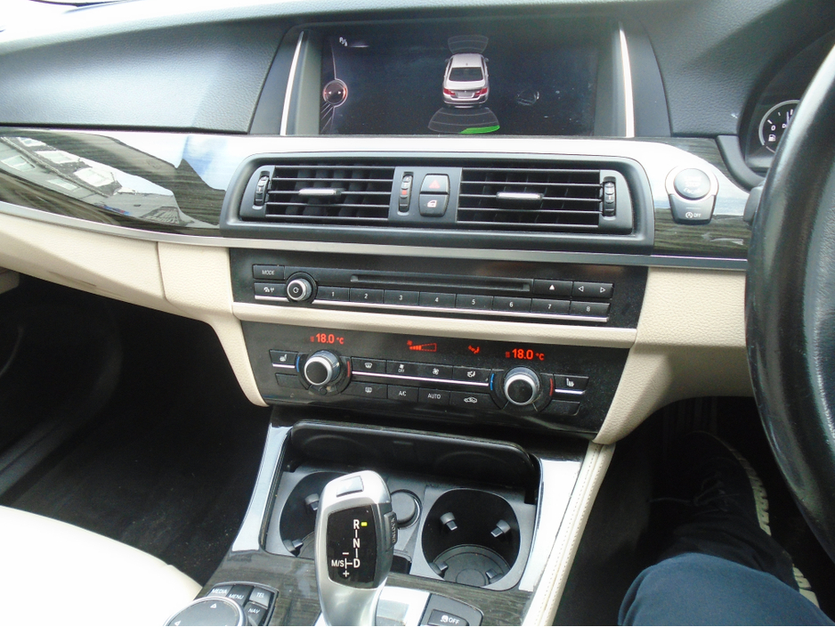 2015 BMW 5 Series - image 14