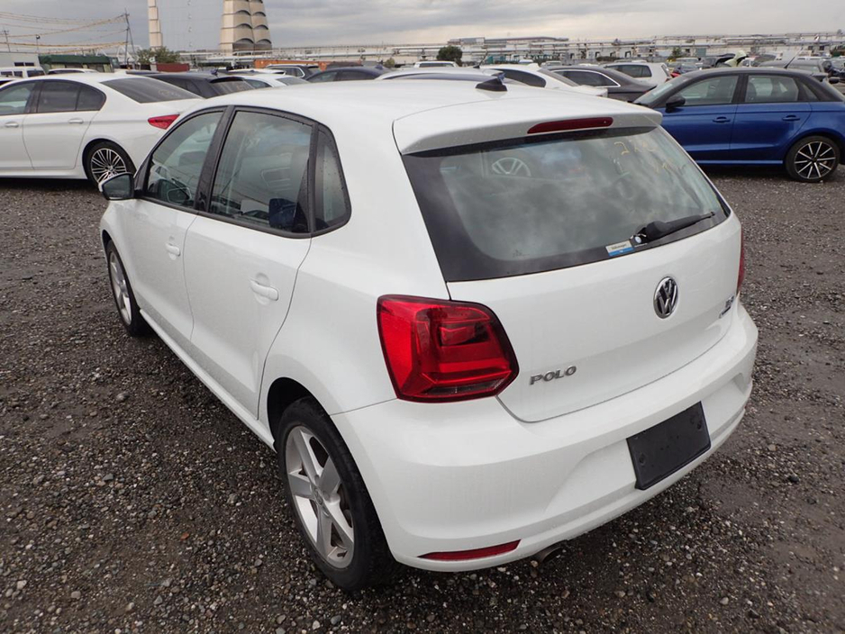 2017 Volkswagen Polo TSI Highline Meister €13,750