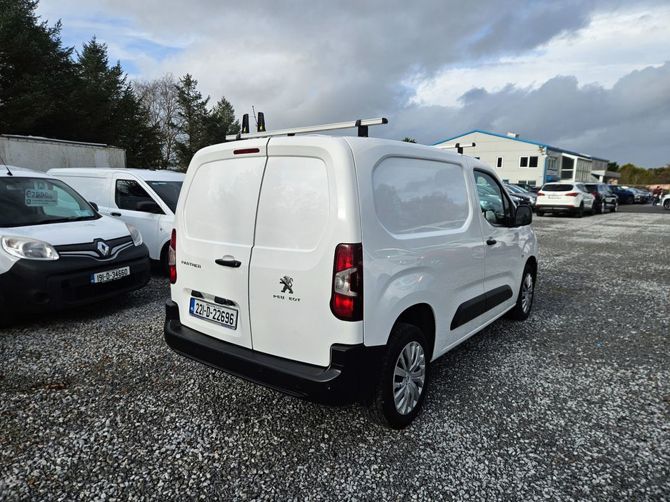 2022 Peugeot Partner Professional Plus 1.5 Blue HDI €15,990