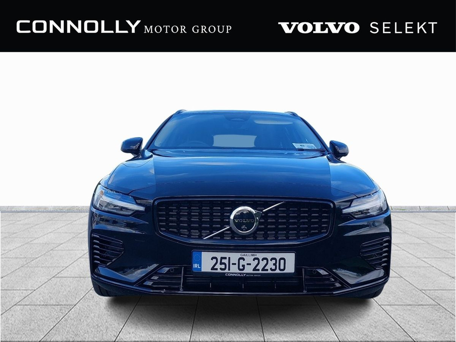 2025 Volvo V60 - image 10