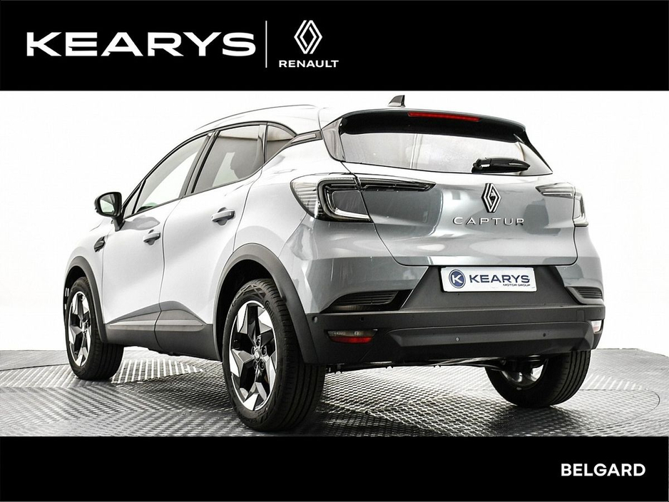 2026 Renault Captur - image 2