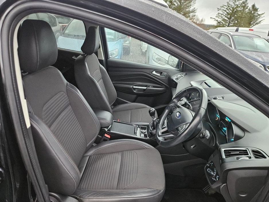 2018 Ford Kuga - image 10