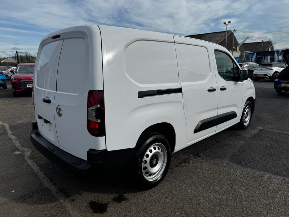 2026 Opel Combo - image 5