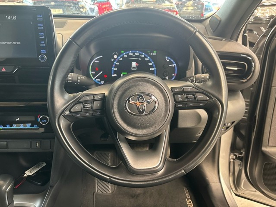 2023 Toyota Yaris Cross LUNA SPORT HYBRID AUTO €28,950