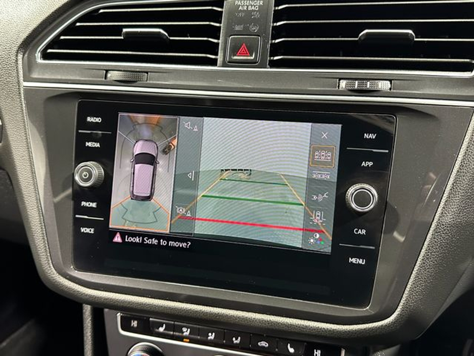 2020 Volkswagen Tiguan - image 16