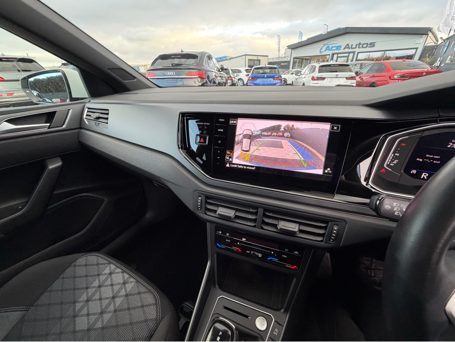 2022 Volkswagen Polo - image 23