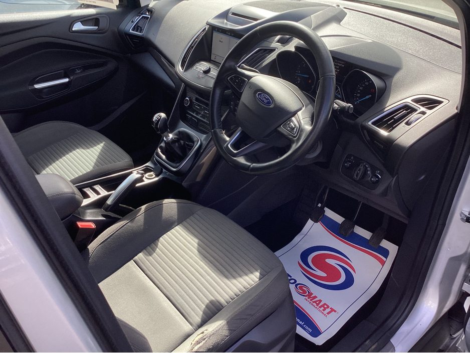 2017 Ford C-Max - image 11