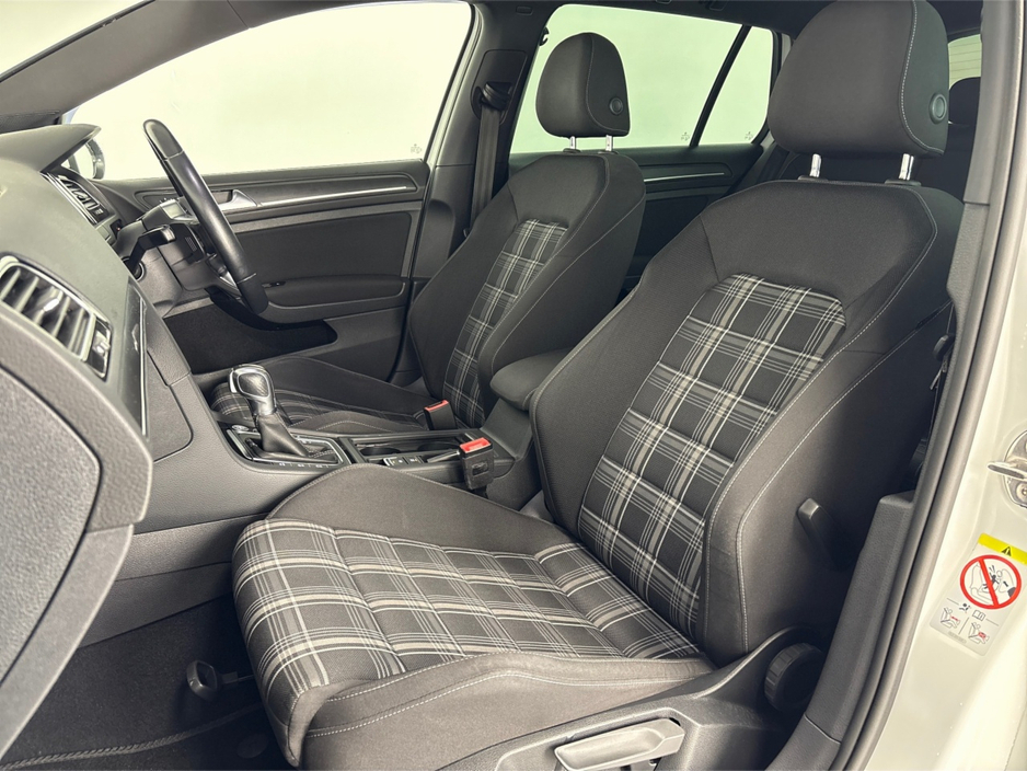 2019 Volkswagen Golf 2.0 TDI GTD DSG**DIGITAL DASH**TOUCH SCREEN MEDIA DISPLAY**REVERSE CAMERA**PARKING SENSORS**FRONT HEATED SEATS**DRIVE MODES**DUAL CLIMATE CONTROL**UPGRADED ALLOYS**KEYLESS START**FINANCE AVAILABLE** €24,995