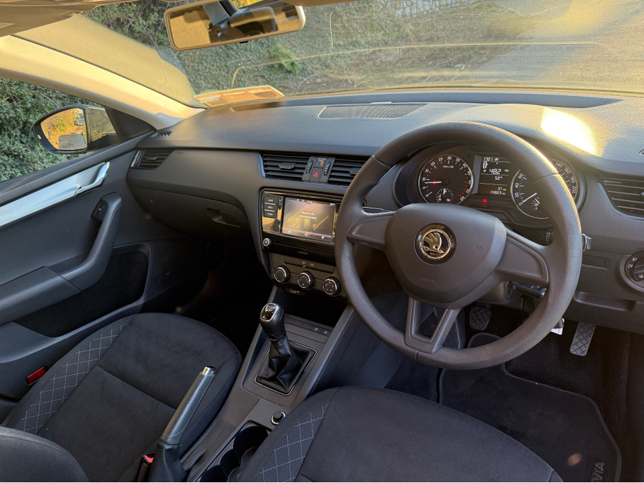 2018 Skoda Octavia - image 6