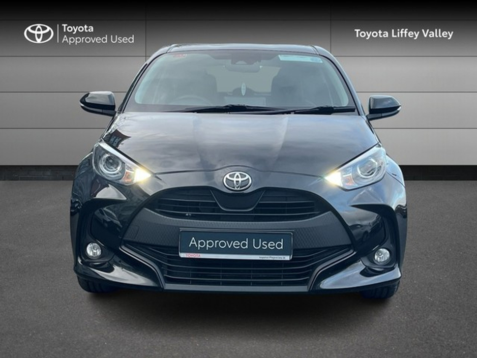 2022 Toyota Yaris - image 5