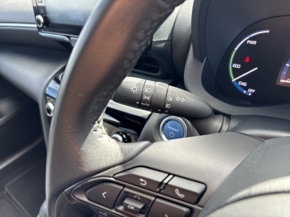 2021 Toyota Yaris Cross - image 11