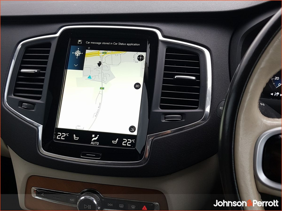 2021 Volvo XC90 - image 17