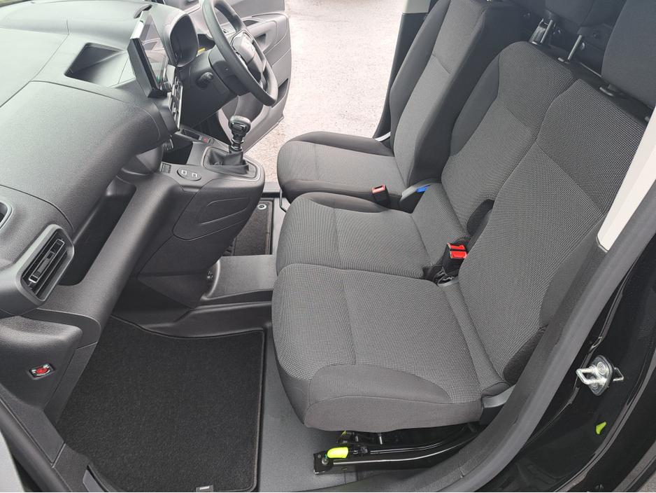 2026 Opel Combo - image 21