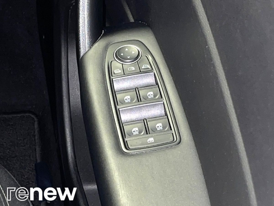 2021 Renault Captur TCe 100 Iconic €17,890