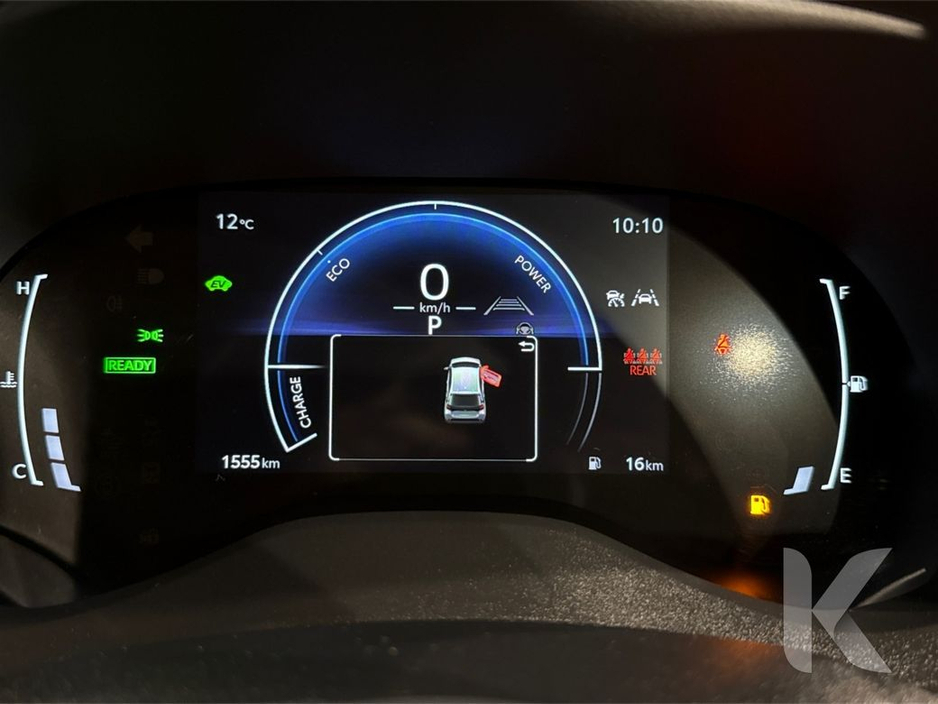 2024 Toyota Yaris - image 22