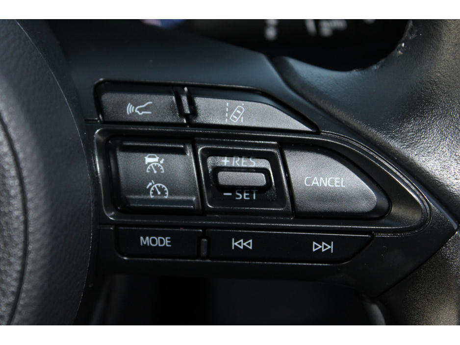 2023 Toyota Yaris Cross 1.5 Hybrid CVT Luna Sport €28,950