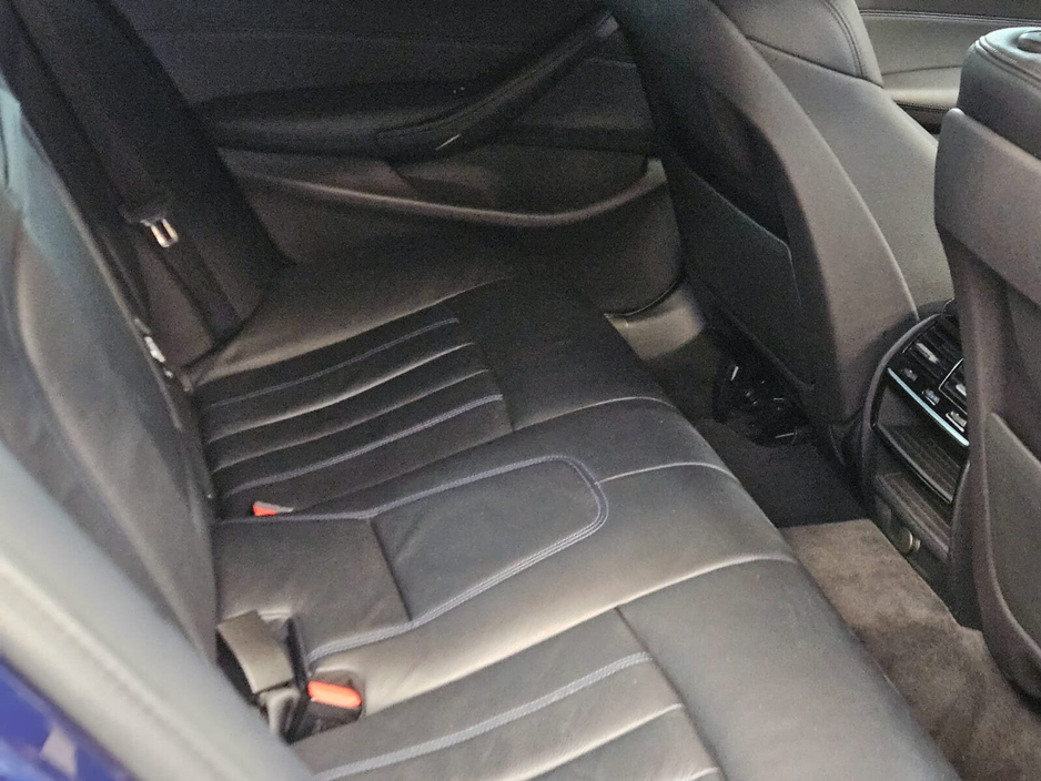 2019 BMW 5 Series - image 7