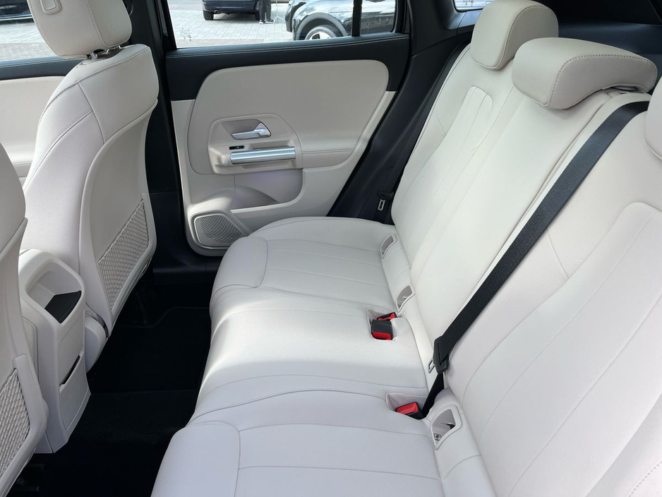 2025 Mercedes-Benz GLA Class - image 13