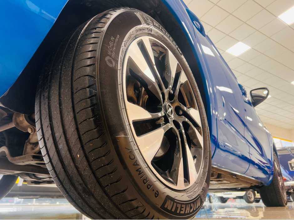 2024 Opel Grandland Huge Spec HYBRID As New Elegance Plus Heated Seats Heated Steering Wheel Fully Colour Coaded www.bolands.ie Est.1955 €32,950