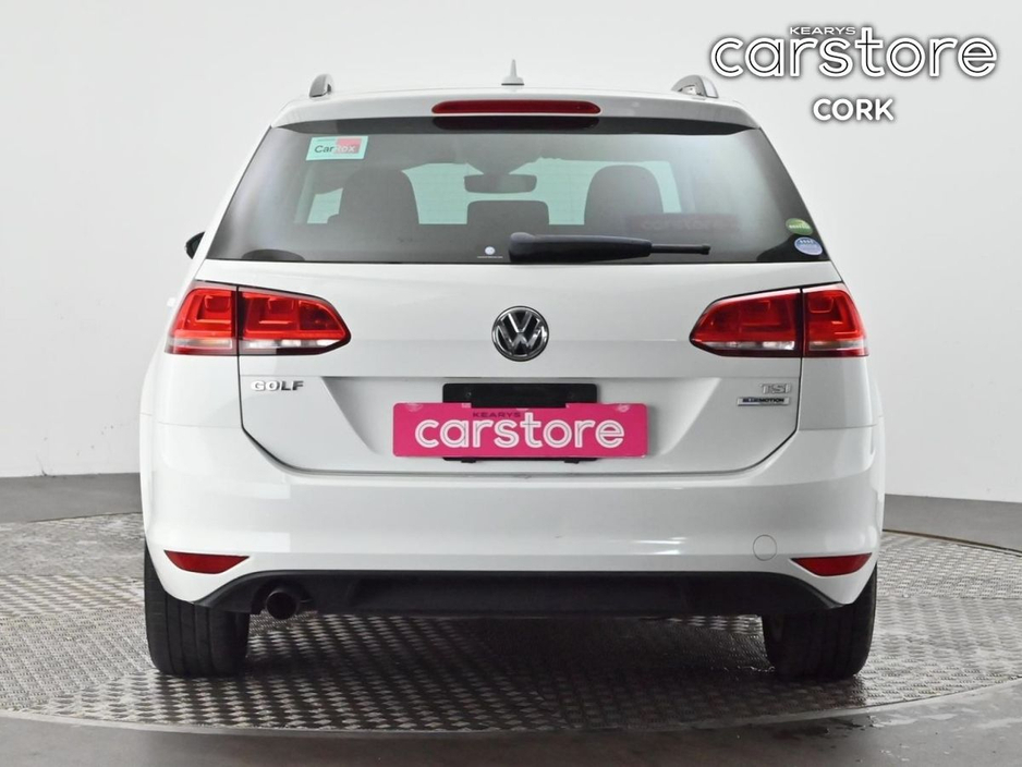 2016 Volkswagen Golf - image 4