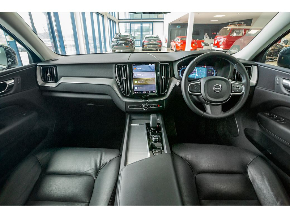 2023 Volvo XC60 - image 21