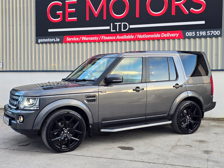 2014 Land Rover Discovery - image 17