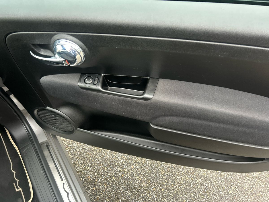 2023 Fiat 500 - image 11