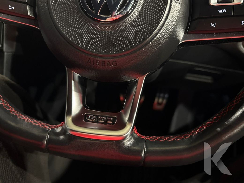 2019 Volkswagen Golf - image 22