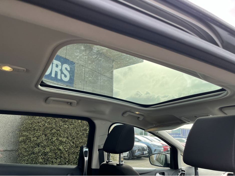 2019 Ford Grand C-Max - image 13